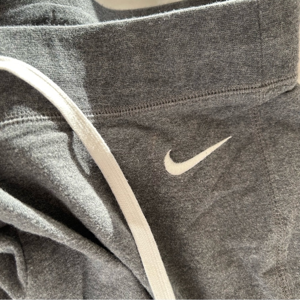 Women’s Nike Cropped Jogger Sweat Capris - Picture 11 of 11